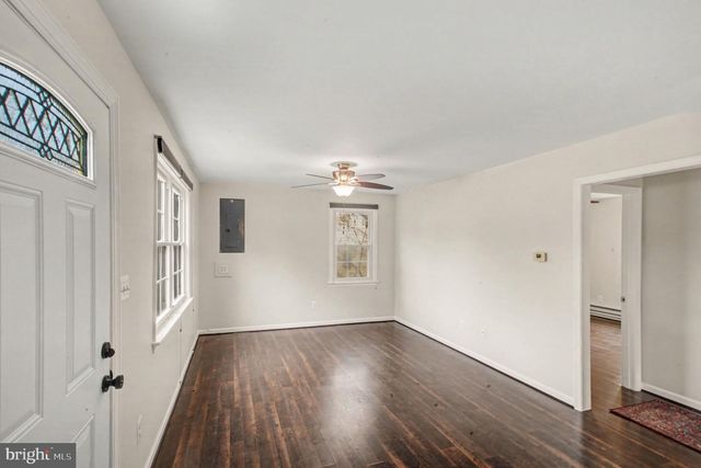 217 LOCUST AVE, Colonial Beach, VA 22443