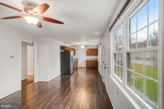 217 LOCUST AVE, Colonial Beach, VA 22443