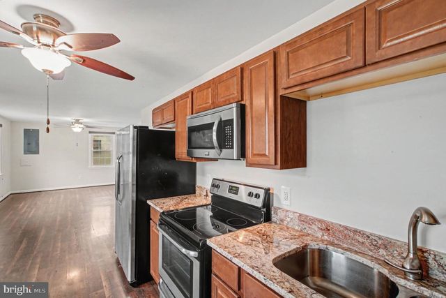 217 LOCUST AVE, Colonial Beach, VA 22443