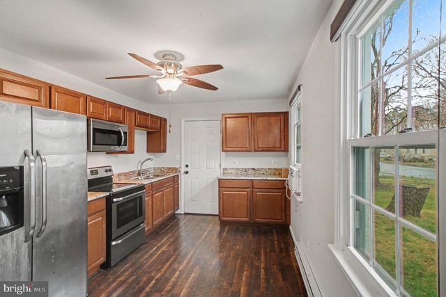 217 LOCUST AVE, Colonial Beach, VA 22443