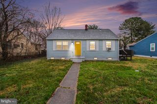 217 LOCUST AVE, Colonial Beach, VA 22443