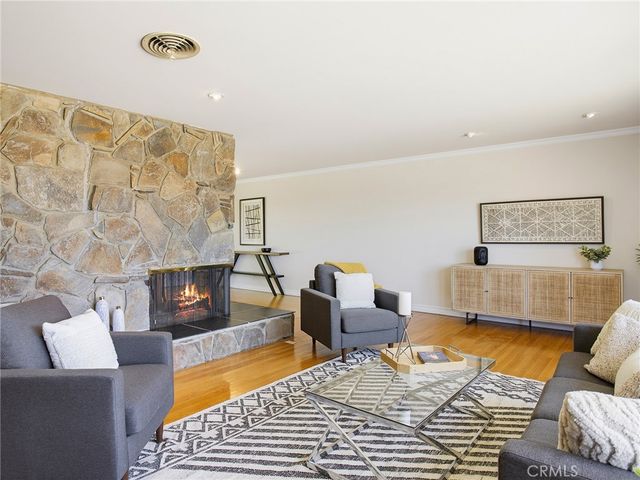 10087 Sully Drive, Sun Valley, CA 91352