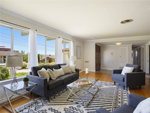 10087 Sully Drive, Sun Valley, CA 91352
