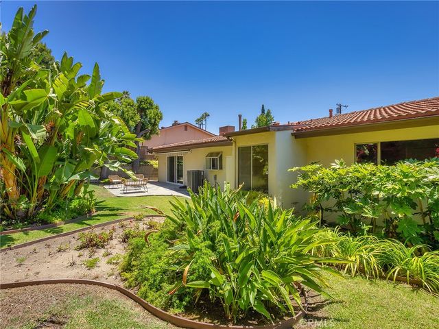 10087 Sully Drive, Sun Valley, CA 91352