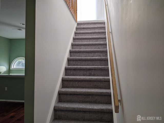 310 Michaels Court 310, Woodbridge Proper, NJ 07095