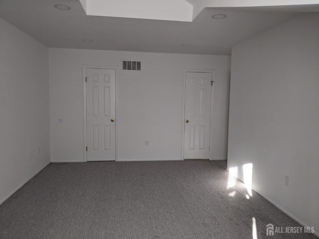 310 Michaels Court 310, Woodbridge Proper, NJ 07095