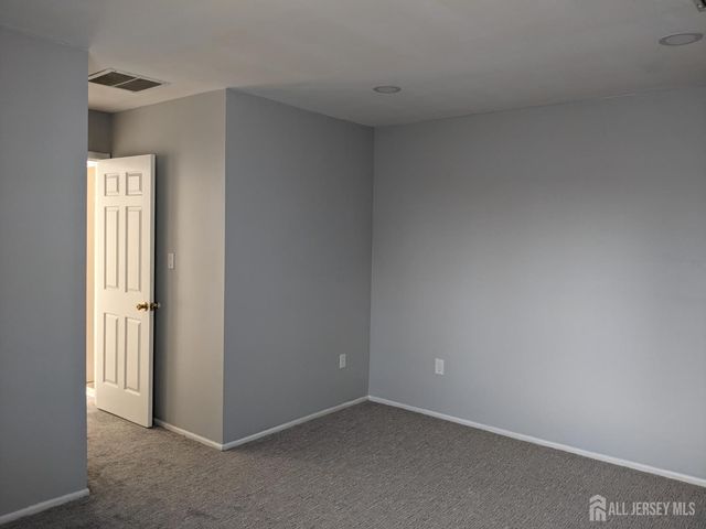 310 Michaels Court 310, Woodbridge Proper, NJ 07095