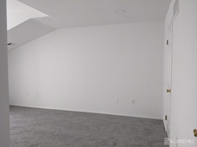 310 Michaels Court 310, Woodbridge Proper, NJ 07095