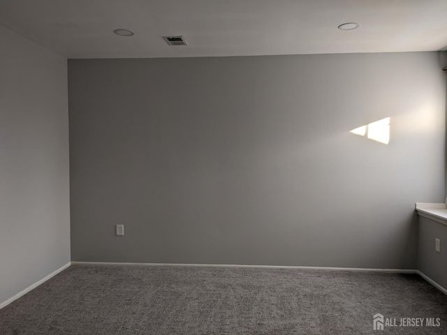 310 Michaels Court 310, Woodbridge Proper, NJ 07095