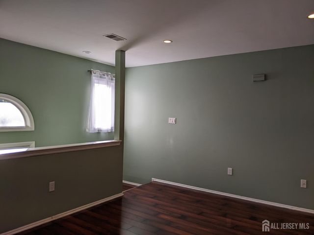 310 Michaels Court 310, Woodbridge Proper, NJ 07095