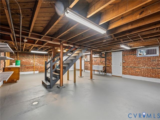 4403 W Grace St, Richmond, VA 23230