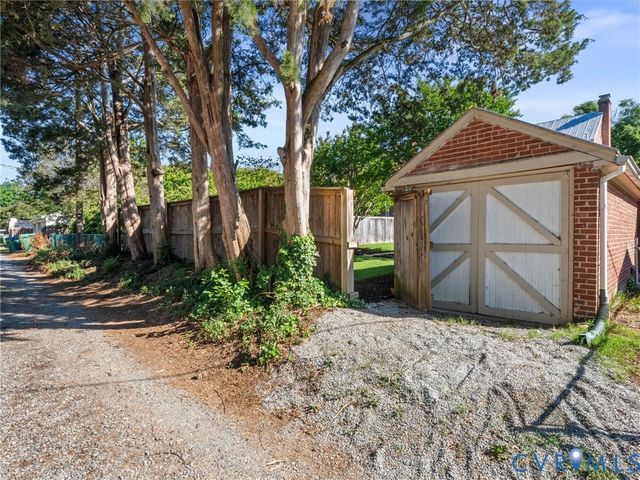 4403 W Grace St, Richmond, VA 23230