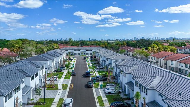 5125 SW 37th St, Pembroke Park, FL 33023