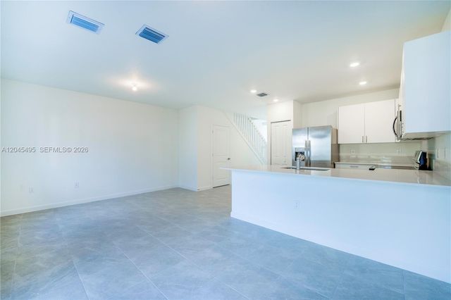 5125 SW 37th St, Pembroke Park, FL 33023