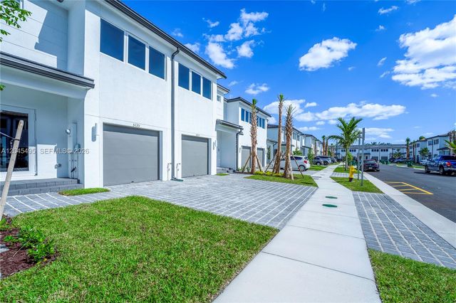 5125 SW 37th St, Pembroke Park, FL 33023
