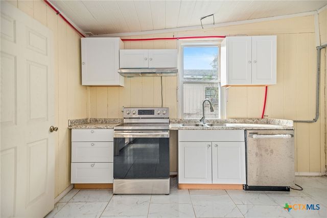 1408 Holloman Drive, Port Lavaca, TX 77979