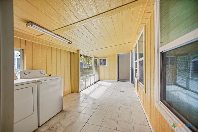 1408 Holloman Drive, Port Lavaca, TX 77979