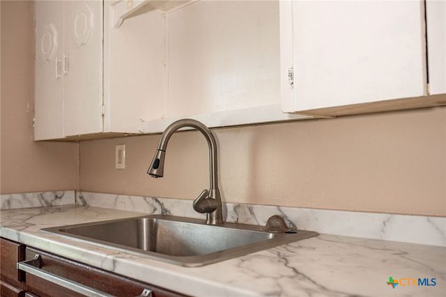 1408 Holloman Drive, Port Lavaca, TX 77979