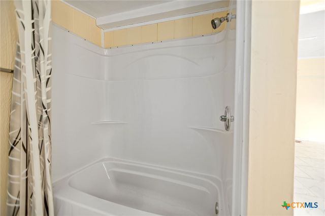 1408 Holloman Drive, Port Lavaca, TX 77979