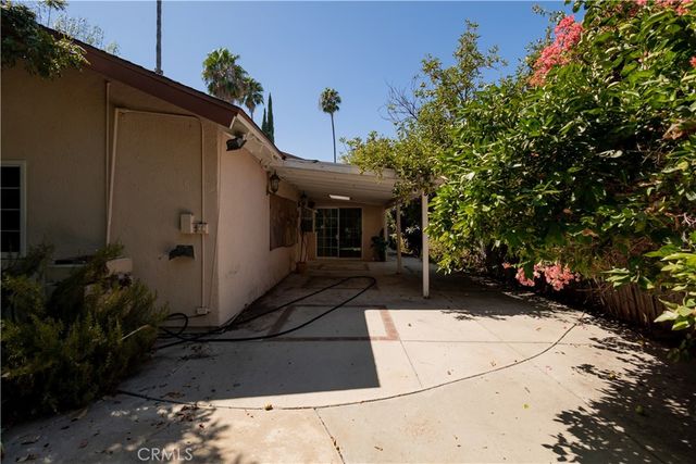 18129 Delano, Reseda, CA 91335