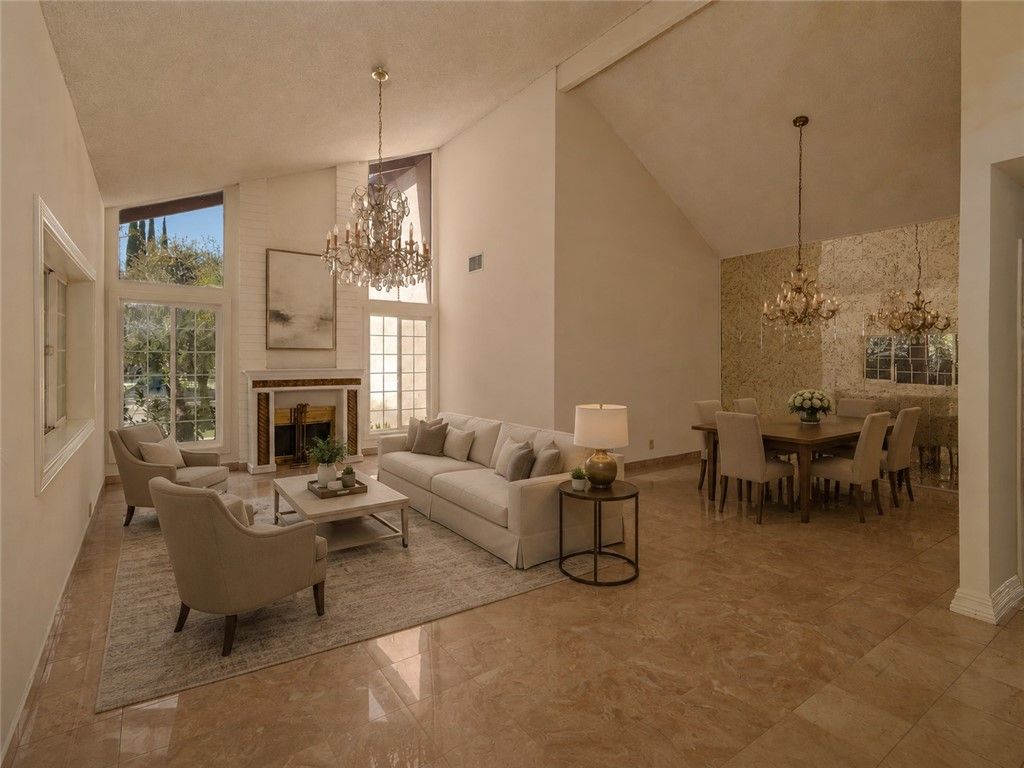 18129 Delano, Reseda, CA 91335