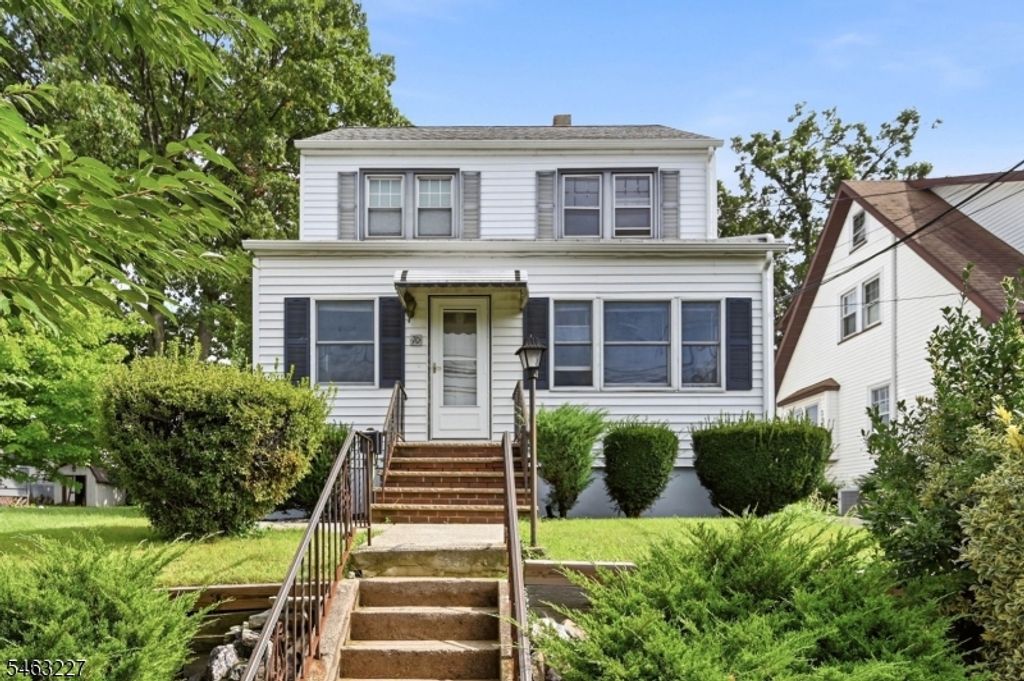 70 Rowland Ave, Clifton City, NJ 07012 — exterior