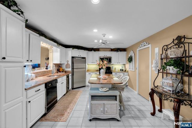 300 N Ocean Avenue 3C, Long Branch, NJ 07740