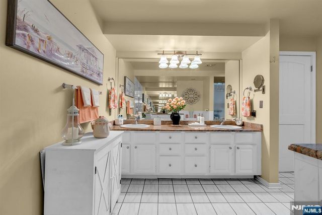 300 N Ocean Avenue 3C, Long Branch, NJ 07740