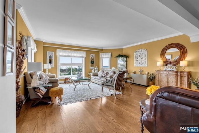 300 N Ocean Avenue 3C, Long Branch, NJ 07740