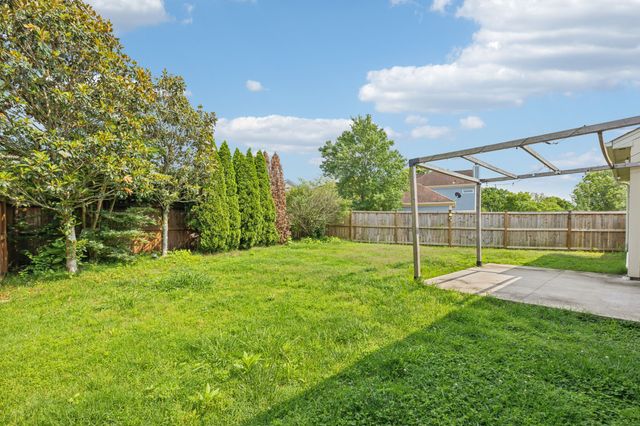 8404 Danbrook Dr, Nolensville, TN 37135