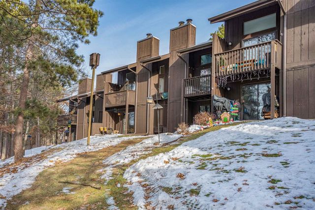8 Elm Trail, Wisconsin Dells, WI 53965