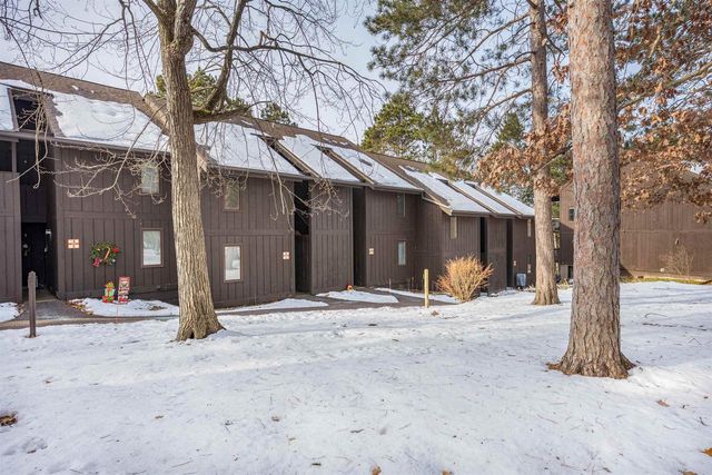 8 Elm Trail, Wisconsin Dells, WI 53965