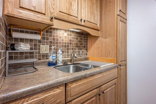 8 Elm Trail, Wisconsin Dells, WI 53965