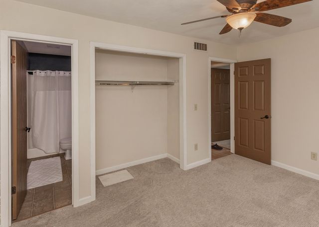 1211 48th Avenue 26, East Moline, IL 61244