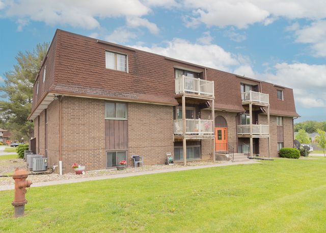 1211 48th Avenue 26, East Moline, IL 61244