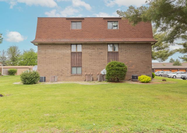 1211 48th Avenue 26, East Moline, IL 61244