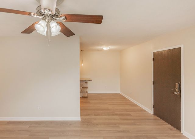 1211 48th Avenue 26, East Moline, IL 61244