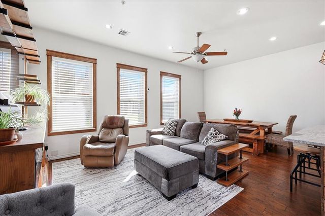 501 S Fretz Avenue, Edmond, OK 73003