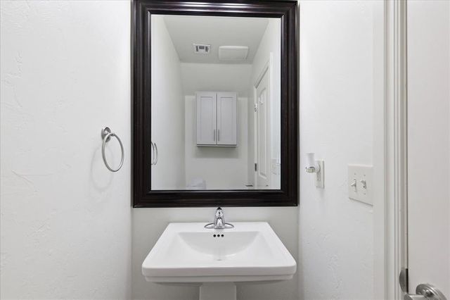 501 S Fretz Avenue, Edmond, OK 73003