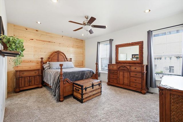 501 S Fretz Avenue, Edmond, OK 73003
