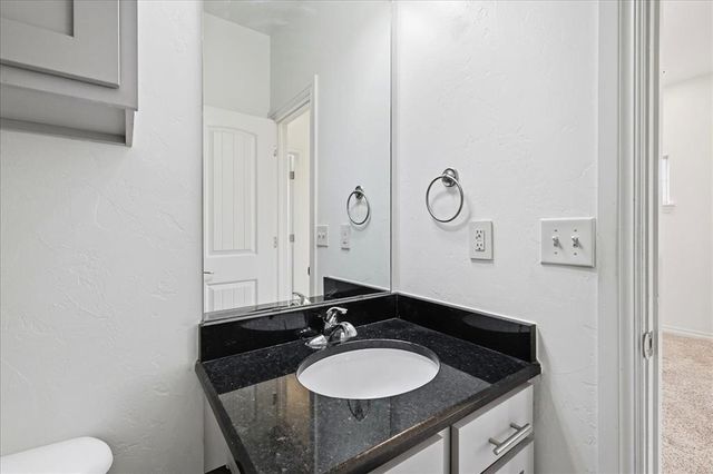 501 S Fretz Avenue, Edmond, OK 73003