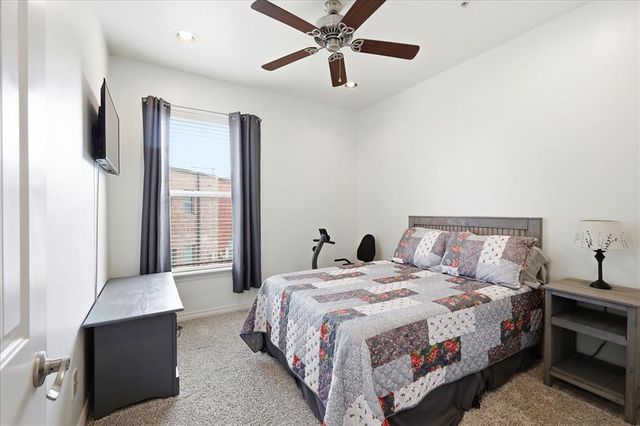 501 S Fretz Avenue, Edmond, OK 73003