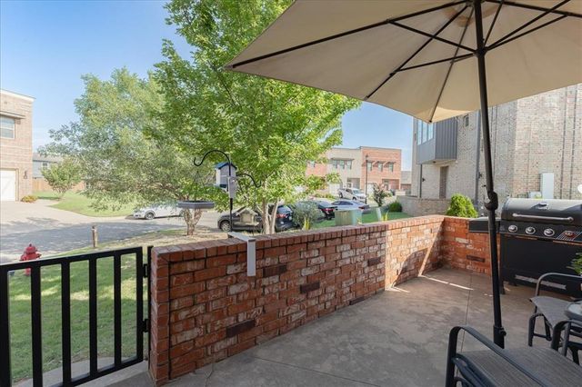 501 S Fretz Avenue, Edmond, OK 73003