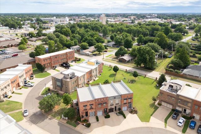 501 S Fretz Avenue, Edmond, OK 73003