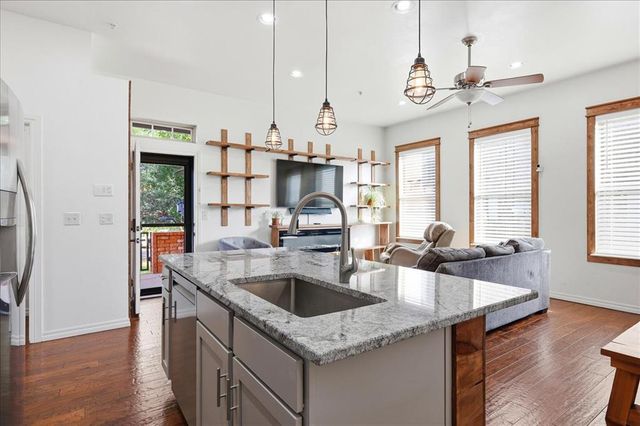 501 S Fretz Avenue, Edmond, OK 73003