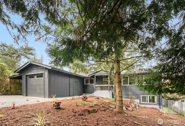 1302 SW 125th Place, Burien, WA 98146