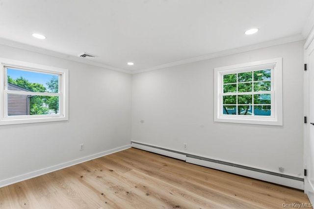 12 E Park Drive, Old Bethpage, NY 11804