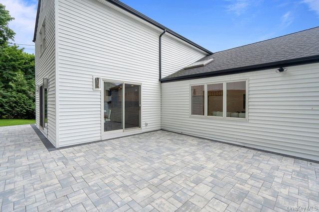 12 E Park Drive, Old Bethpage, NY 11804