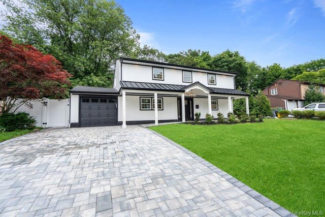 12 E Park Drive, Old Bethpage, NY 11804