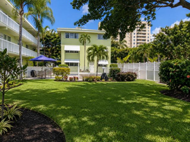 1900 NE 8th Court 204, Fort Lauderdale, FL 33304